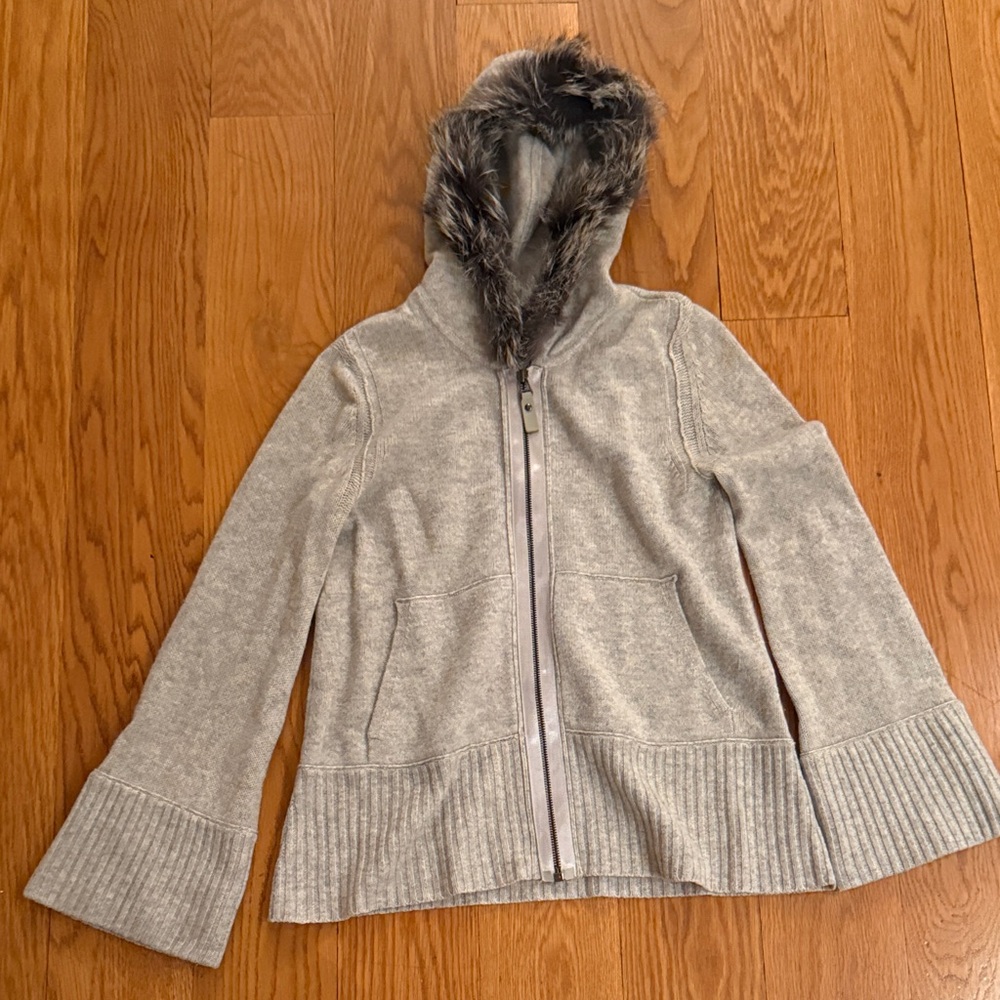Magaschoni Light Gray Cashmere Sweater with Rabbit Fur Hood